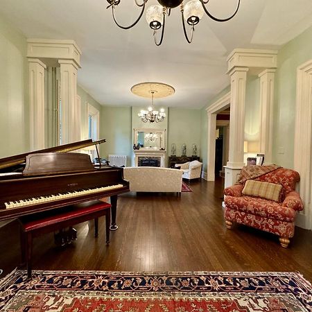The Edwards Waterhouse Inn Fredonia Esterno foto