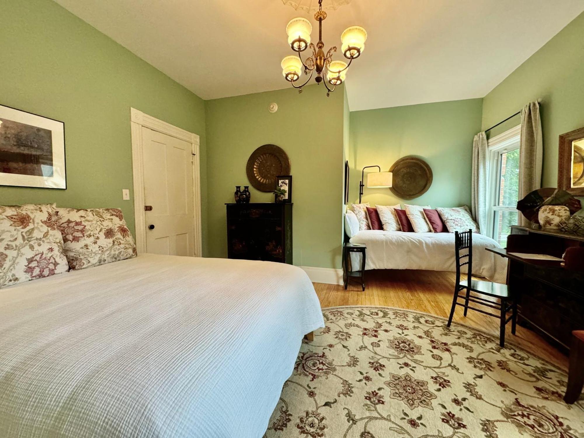 The Edwards Waterhouse Inn Fredonia Esterno foto